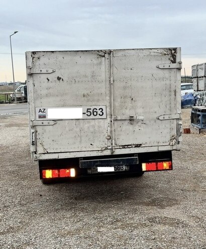 Mercedes 609 D-4