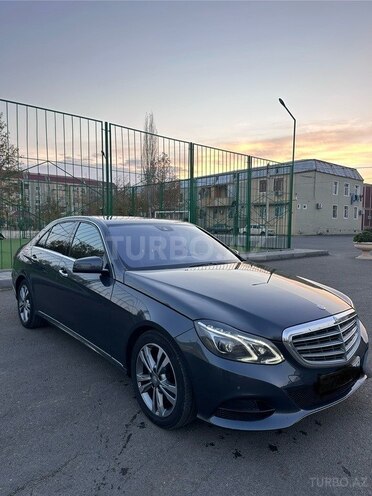 Mercedes E 220-2