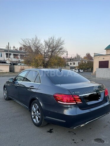 Mercedes E 220-6