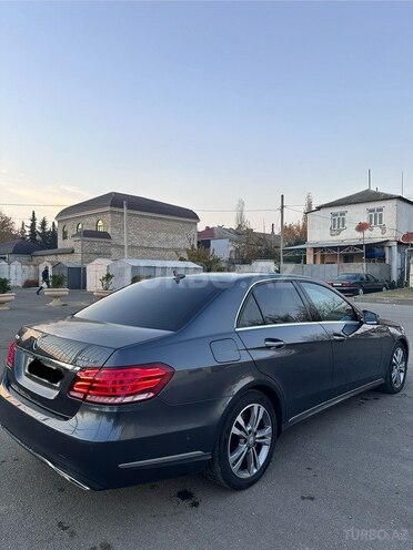Mercedes E 220-4