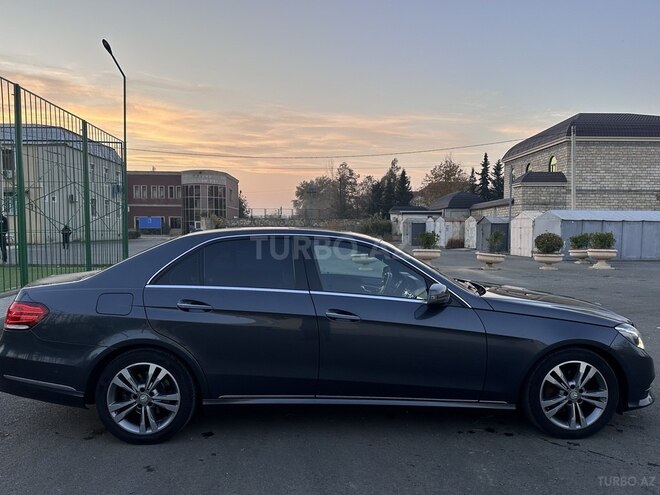 Mercedes E 220-5