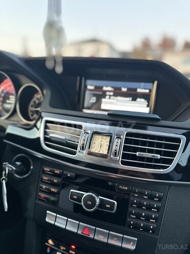 Mercedes E 220-10