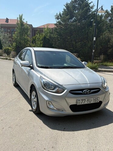 Hyundai Accent-1