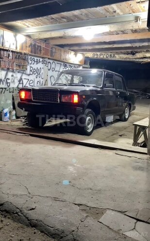 LADA (VAZ) 2107-2