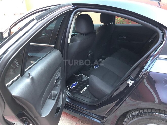 Chevrolet Cruze-8