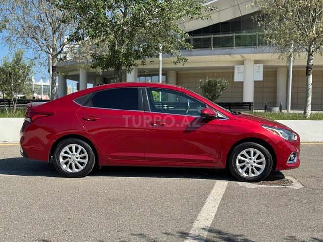 Hyundai Accent-3