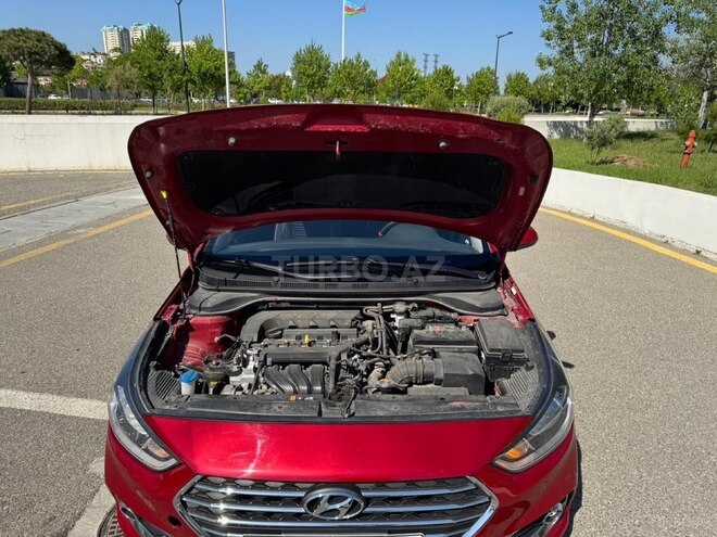 Hyundai Accent-6