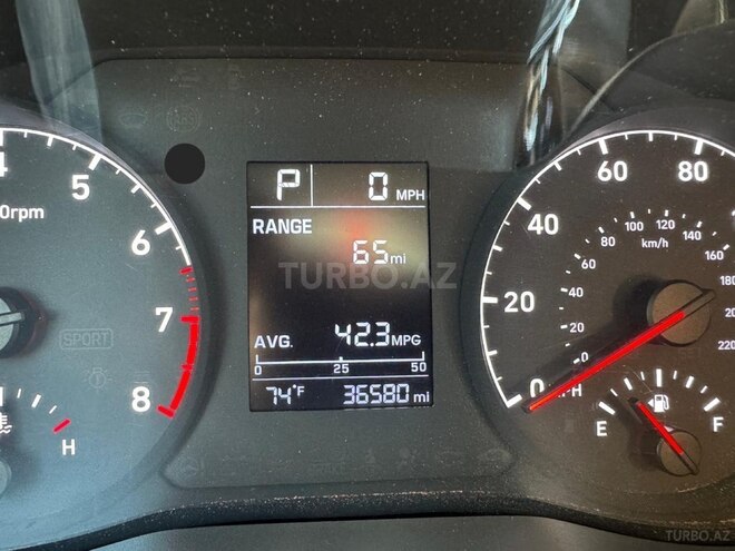 Hyundai Accent-18