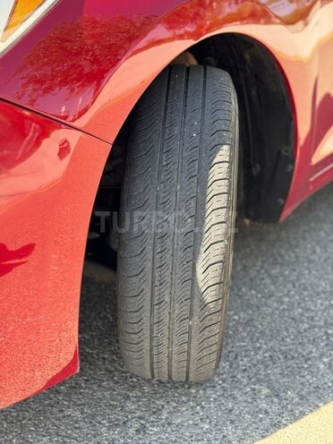 Hyundai Accent-10