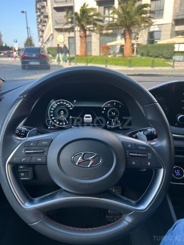 Hyundai Sonata-12