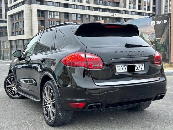 Porsche Cayenne-7
