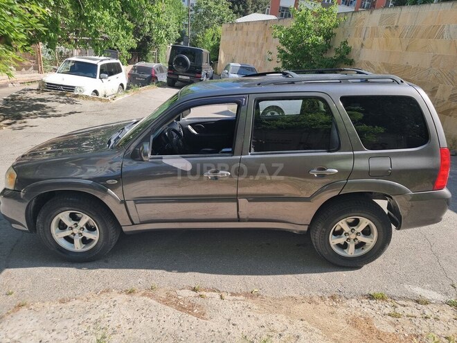 Mazda Tribute-4