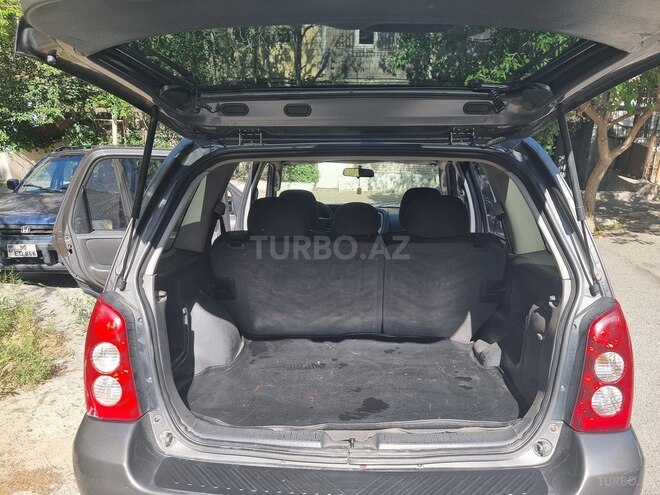 Mazda Tribute-9