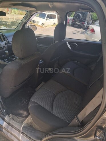 Mazda Tribute-6