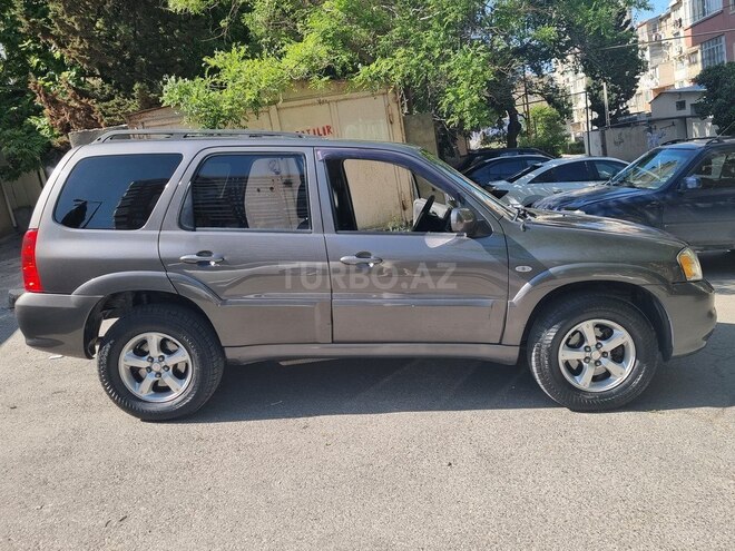 Mazda Tribute-3