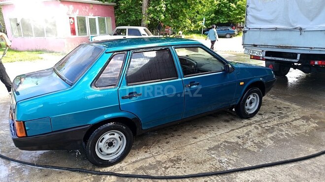 LADA (VAZ) 21099-4