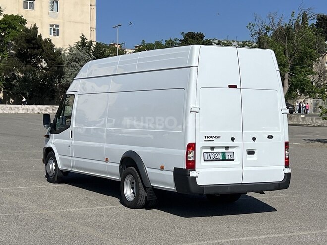 Ford Transit-3