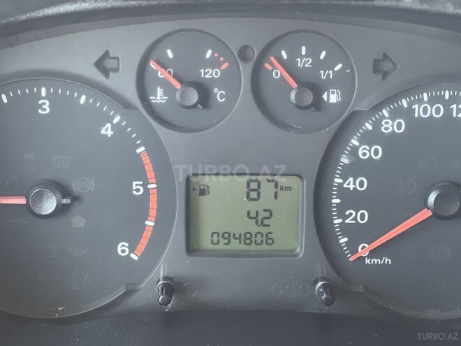 Ford Transit-10