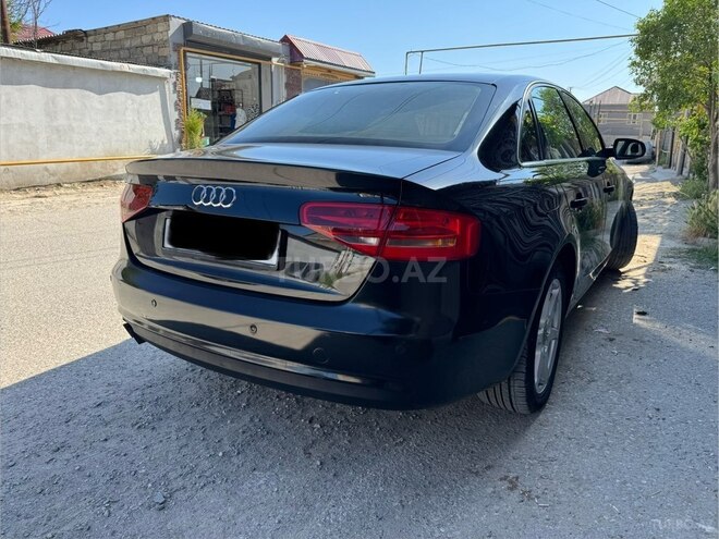 Audi A4-12