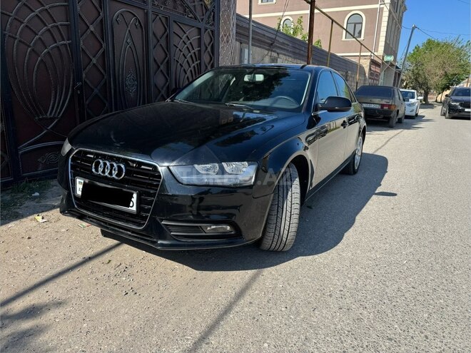 Audi A4-10