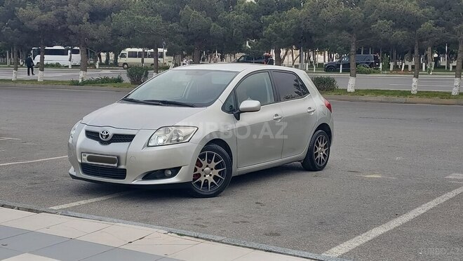 Toyota Auris-3