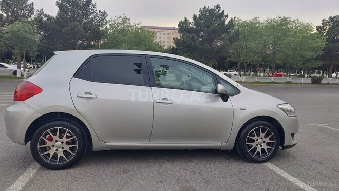 Toyota Auris-8