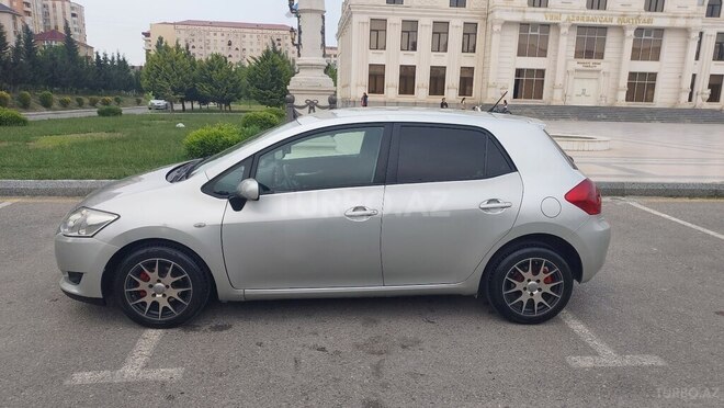 Toyota Auris-10