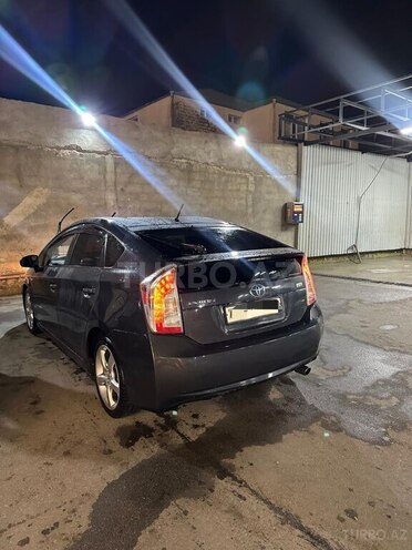 Toyota Prius-6