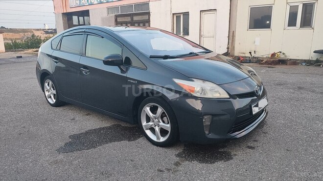 Toyota Prius-1