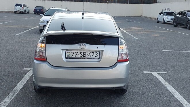 Toyota Prius-16