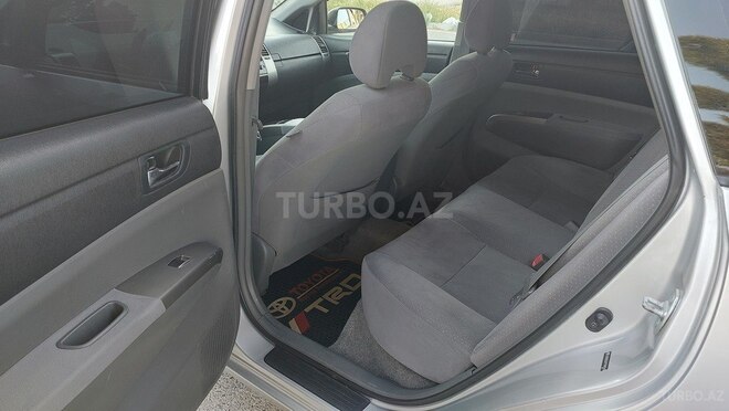 Toyota Prius-5