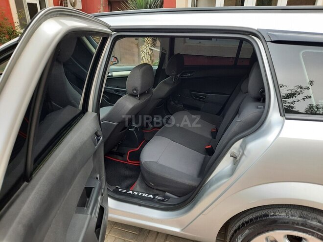 Opel Astra-11