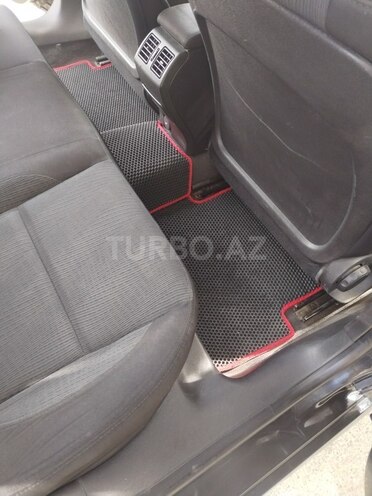 Renault Laguna-14