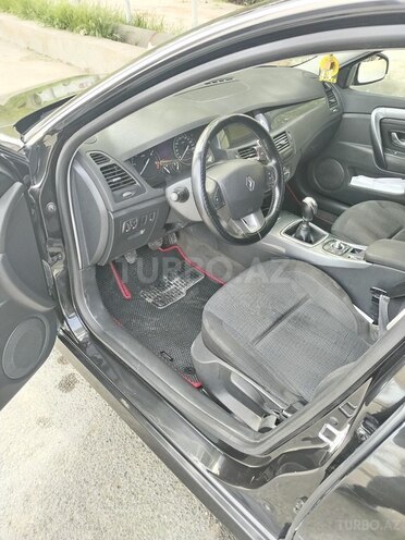 Renault Laguna-9