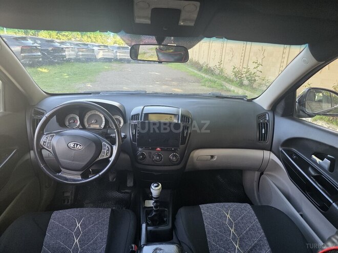 Kia Ceed-11