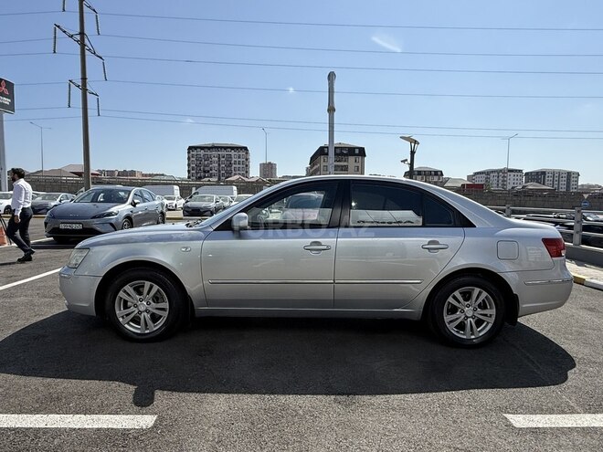 Hyundai Sonata-5