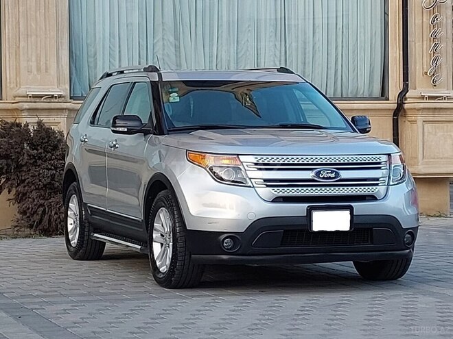 Ford Explorer-2