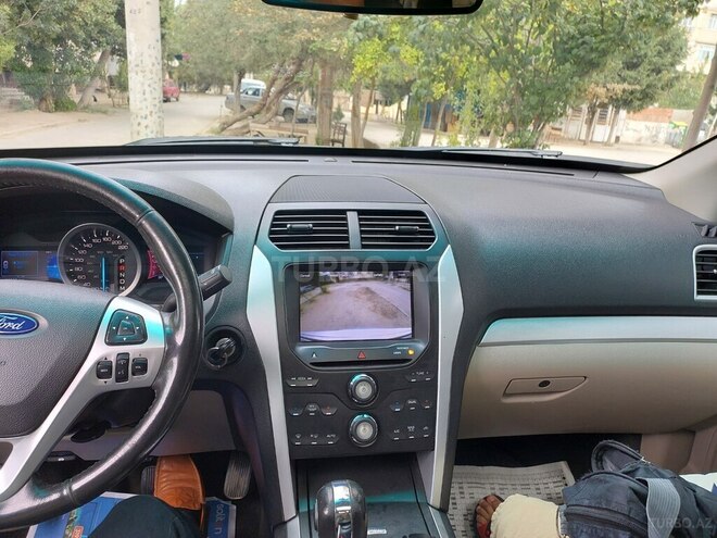 Ford Explorer-6