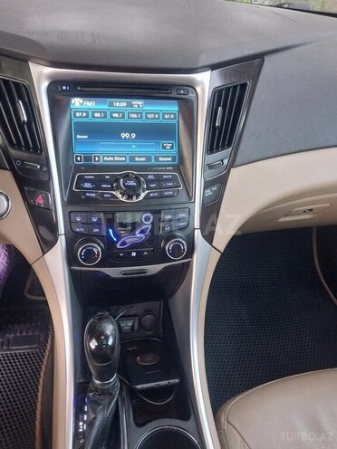 Hyundai Sonata-2