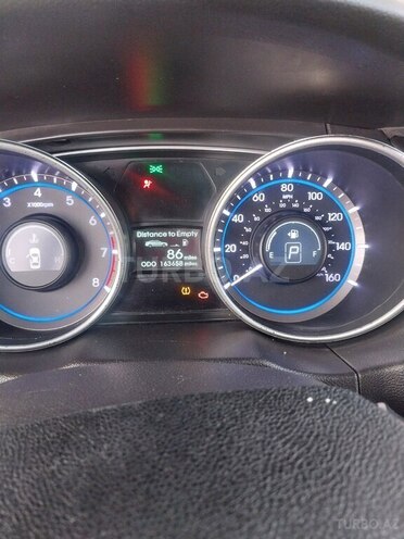Hyundai Sonata-5