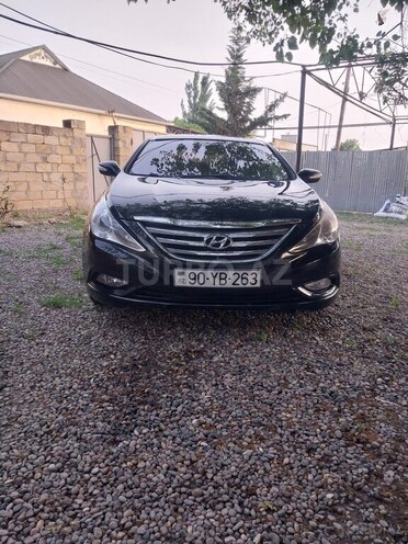 Hyundai Sonata-1