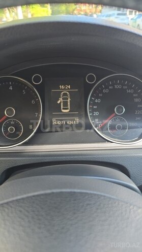 Volkswagen Passat-4