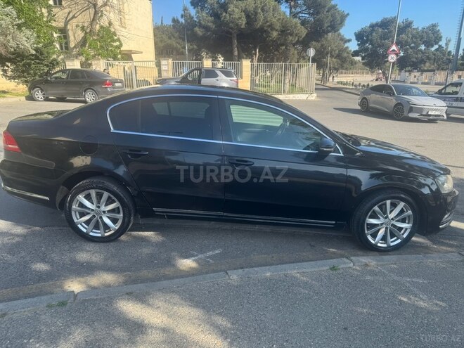 Volkswagen Passat-10