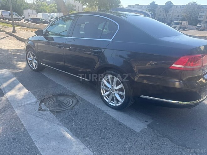 Volkswagen Passat-12