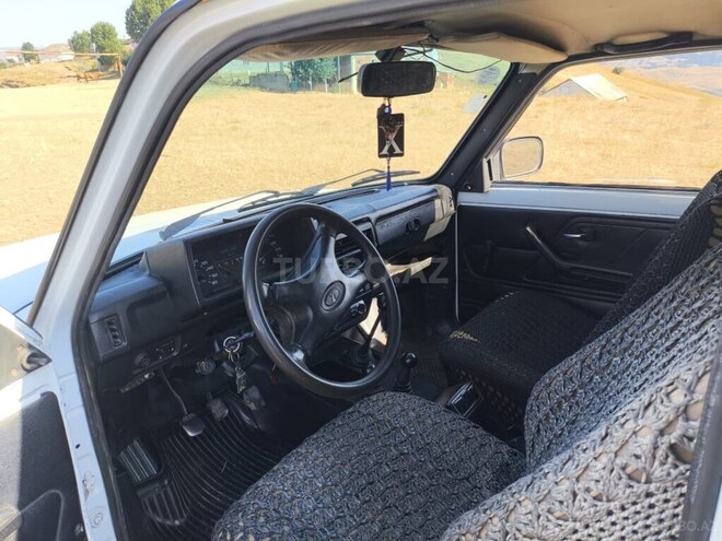 LADA (VAZ) Niva-6
