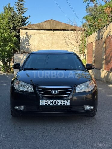 Hyundai Elantra-1
