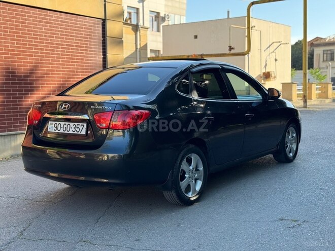 Hyundai Elantra-7