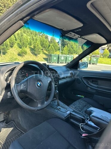 BMW 318-3