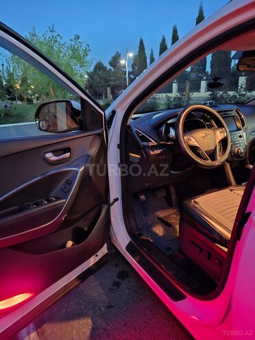 Hyundai Santa Fe-8