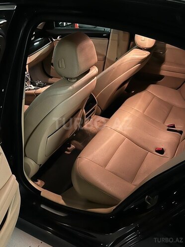 BMW 528-9